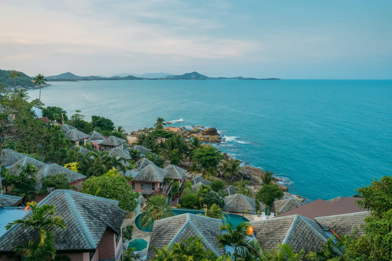 Vue sur la mer depuis les collines de Koh Samui